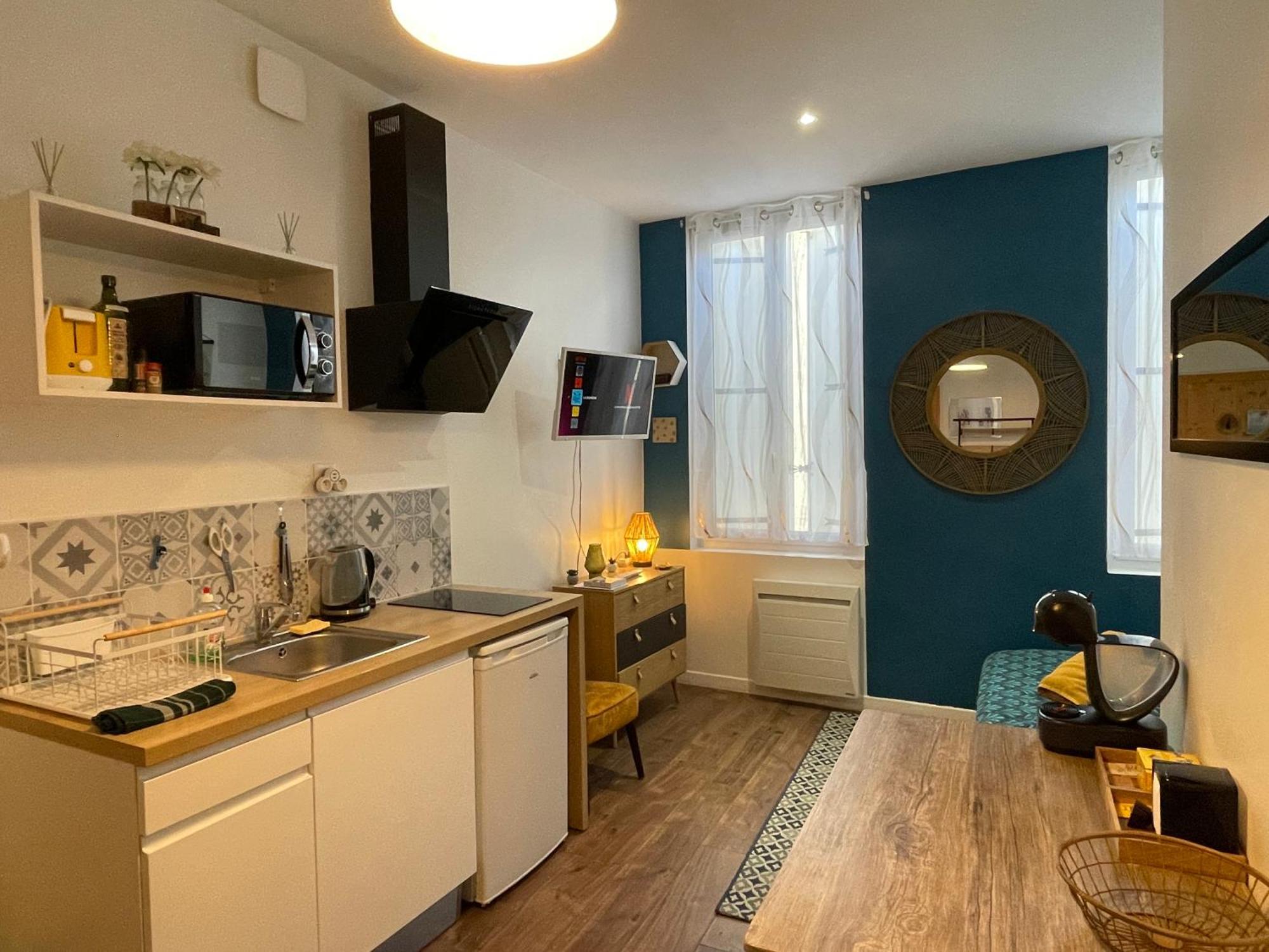 Chez Jean-Yves Et Zoe - La Boheme - Au Calme, Tres Propre, Proche Parkings Apartamento Niort Exterior foto