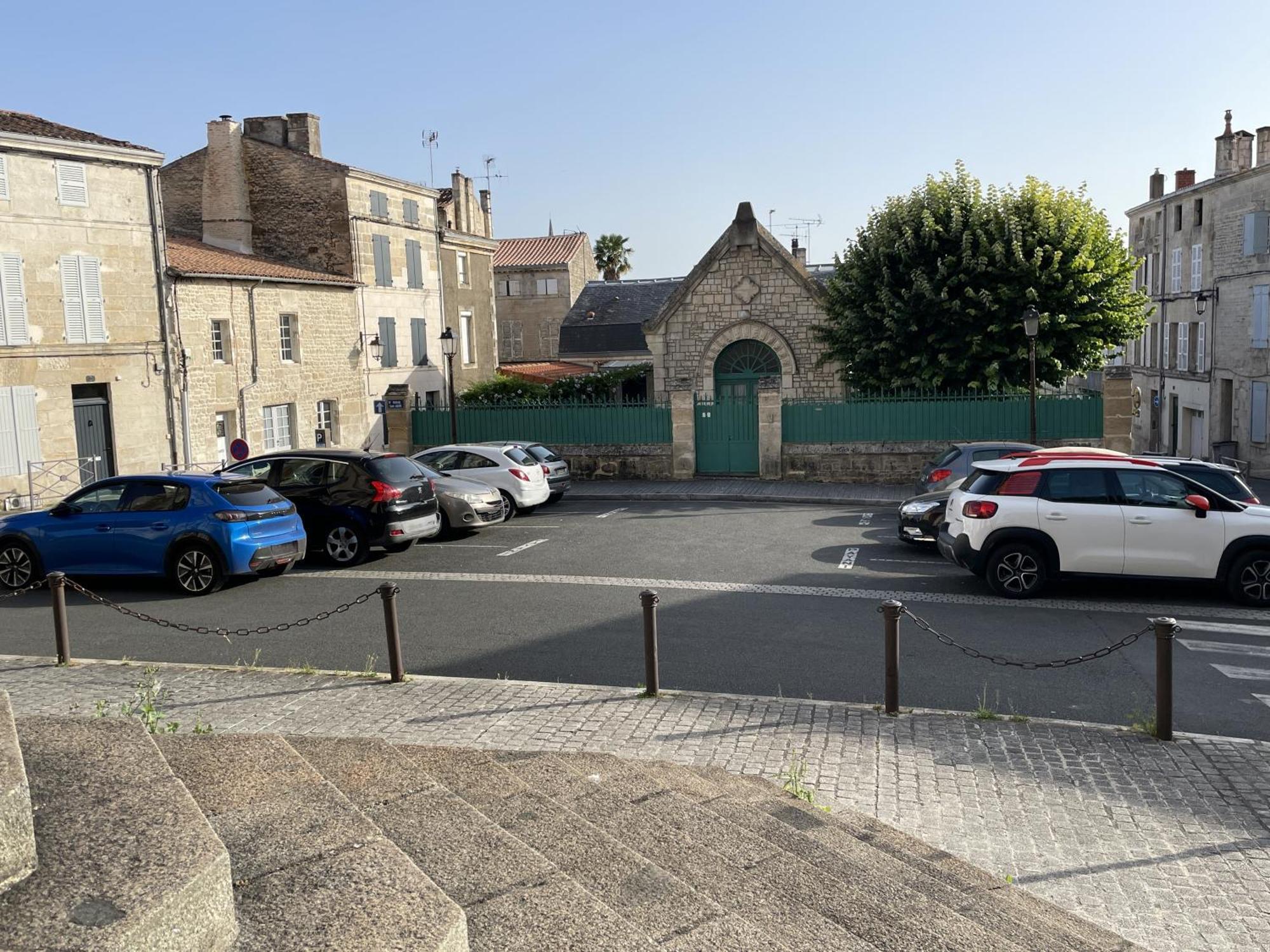 Chez Jean-Yves Et Zoe - La Boheme - Au Calme, Tres Propre, Proche Parkings Apartamento Niort Exterior foto